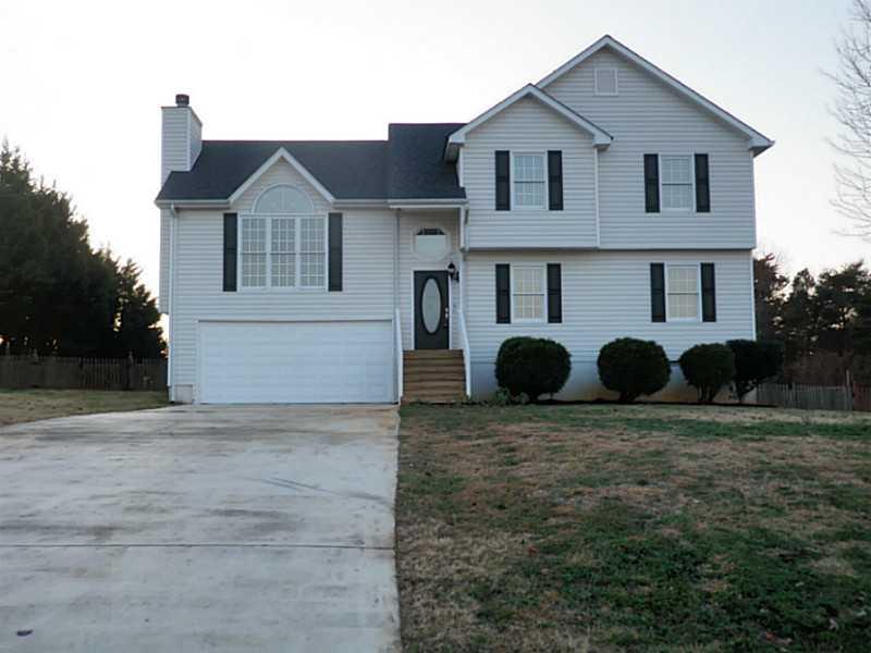 17 Magnolia Court Rydal, GA 30171 - Photo 1 of 1 Exterior Front.