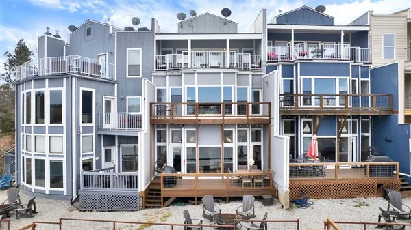 $475,000 | 129 Greenway Bend, Pottsboro, TX 75076