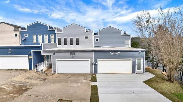 $475,000 | 129 Greenway Bend, Pottsboro, TX 75076