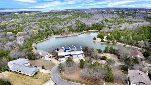 $475,000 | 129 Greenway Bend, Pottsboro, TX 75076