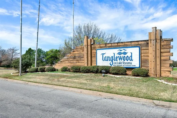 $475,000 | 129 Greenway Bend, Pottsboro, TX 75076