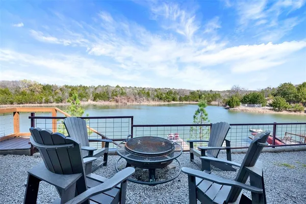 $475,000 | 129 Greenway Bend, Pottsboro, TX 75076