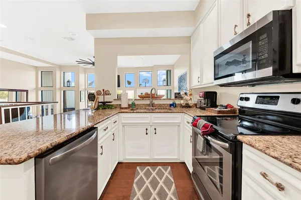 $475,000 | 129 Greenway Bend, Pottsboro, TX 75076