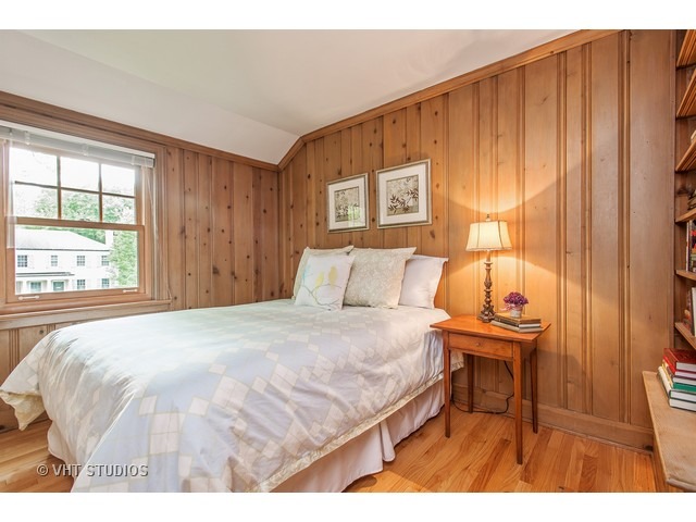 1020 Pontiac Road Wilmette, IL 60091 - Photo 11 of 18 Gallery Image 11