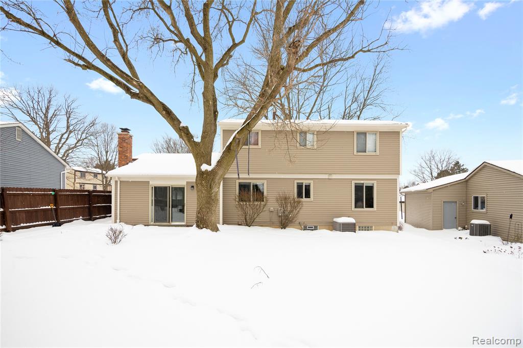 1659 Dennett Lane Rochester Hills, MI 48307 - Photo 33 of 49