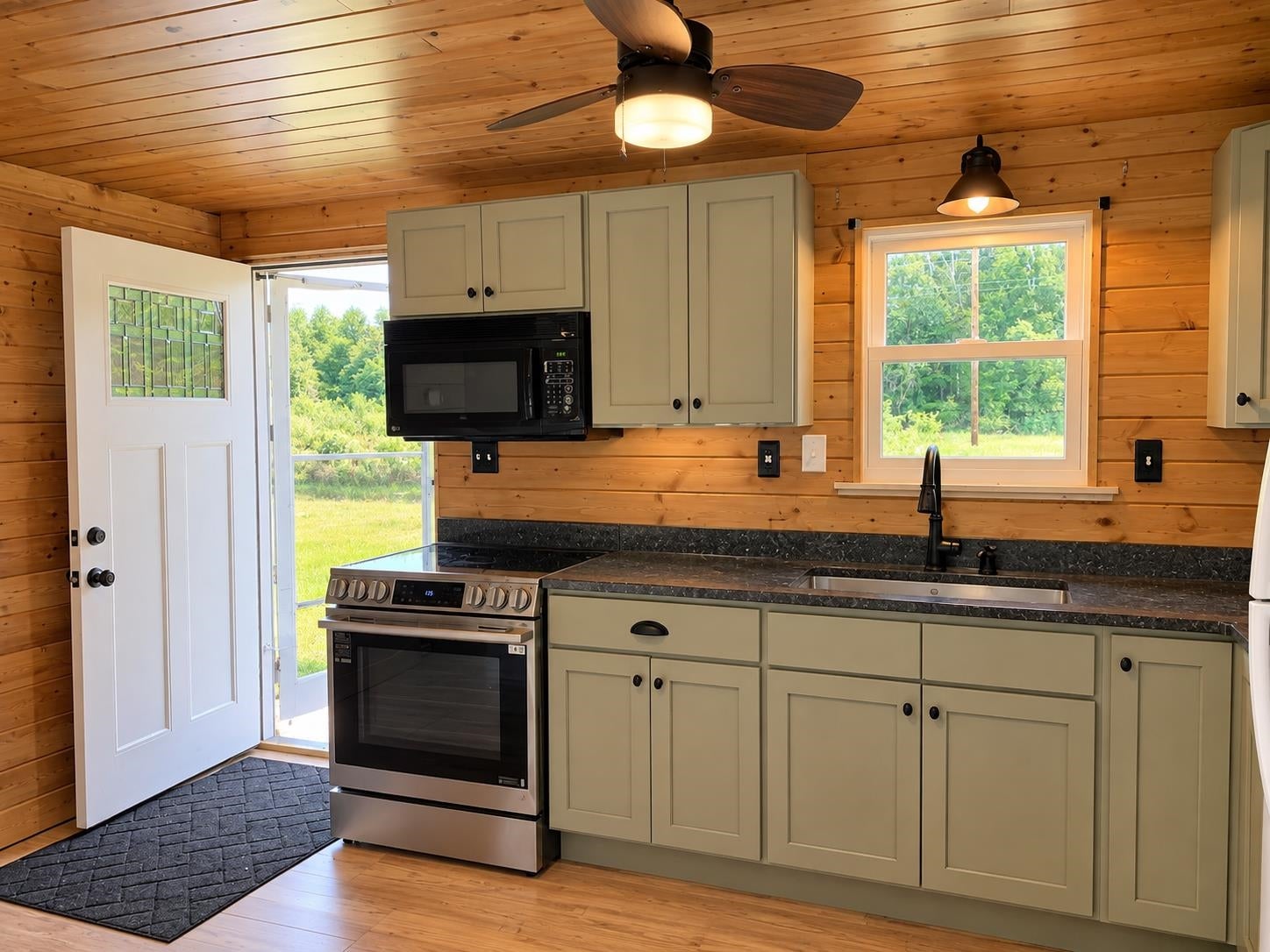 575 West Birch Road Roscommon, MI 48653 - Photo 4 of 51 Gallery Image 4