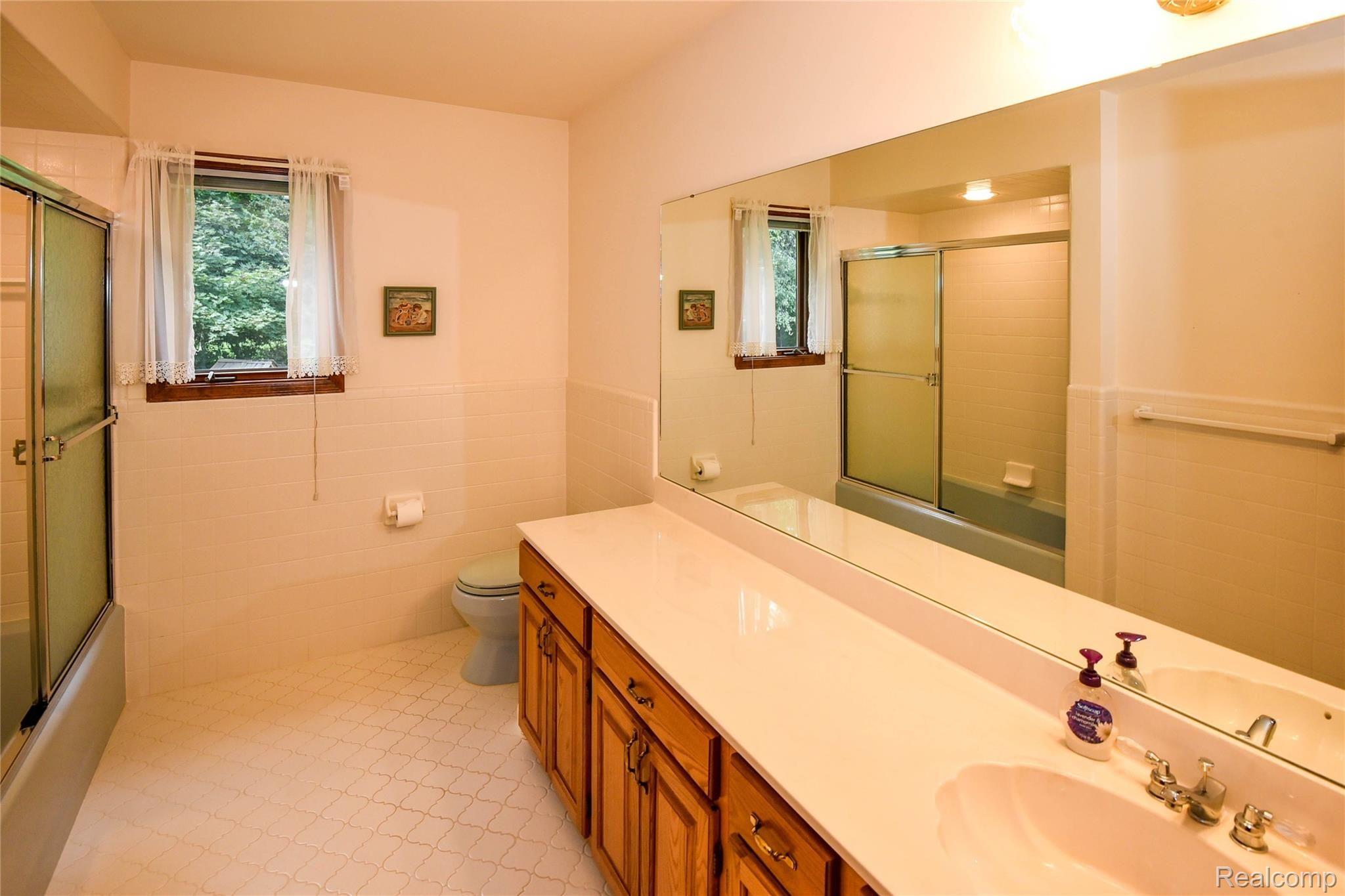 4310 Orion Road Rochester, MI 48306 - Photo 28 of 43 bathroom.jpeg