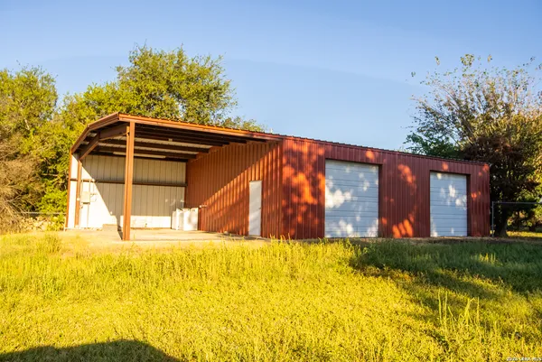 $1,200,000 | 637 Strempel Road, Seguin, TX 78155