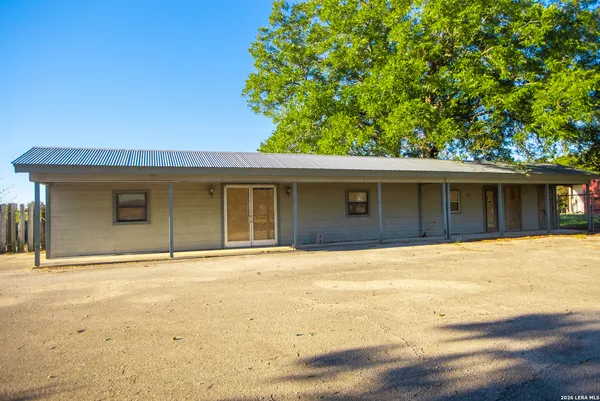 $1,200,000 | 637 Strempel Road, Seguin, TX 78155