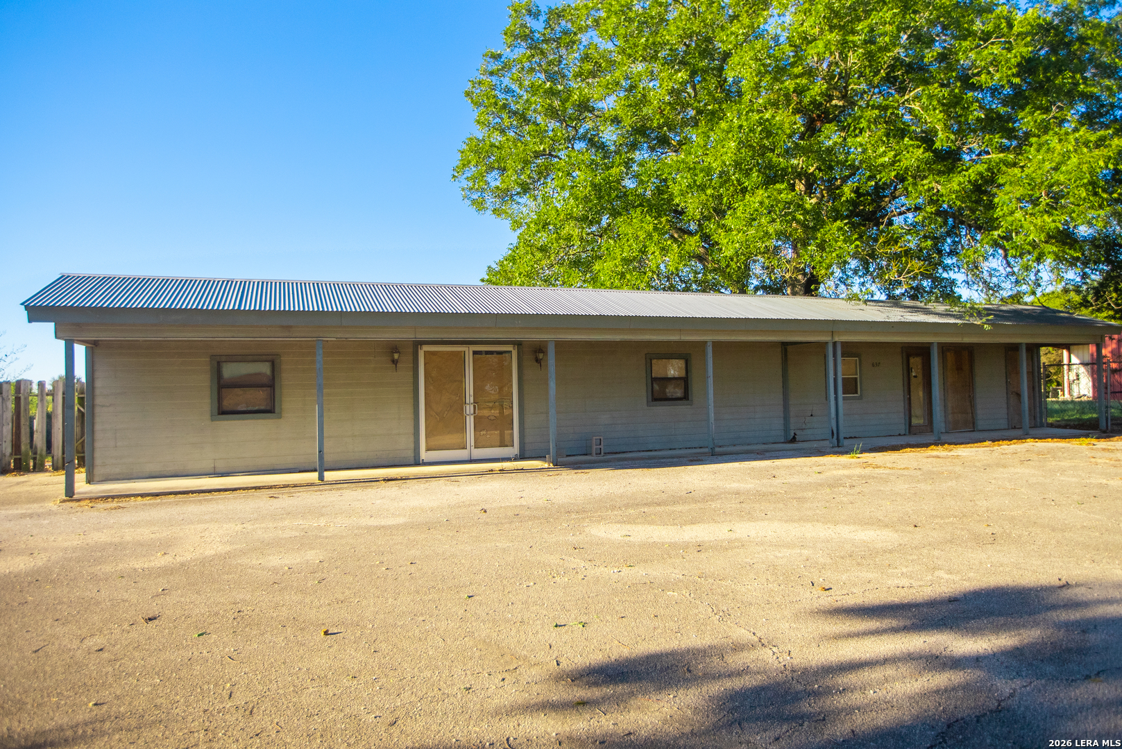 637 Strempel Road Seguin, TX 78155 - Photo 5 of 8