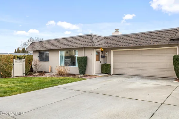 $259,900 | 100 North 60th Avenue, Unit 1, Yakima, WA 98908