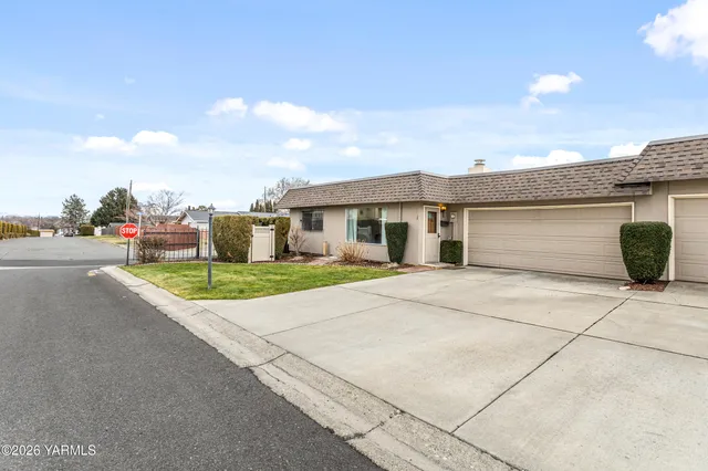 $272,500 | 100 North 60th Avenue, Unit 1, Yakima, WA 98908