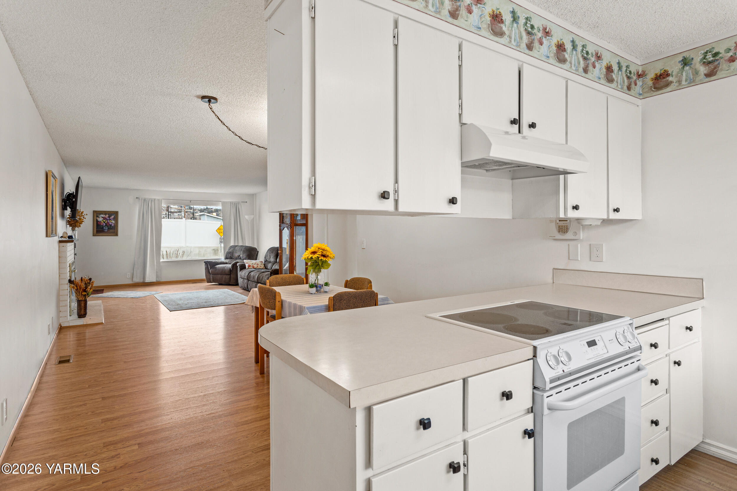 100 North 60th Avenue, Unit 1 Yakima, WA 98908 - Photo 11 of 29 100N60th#1_07