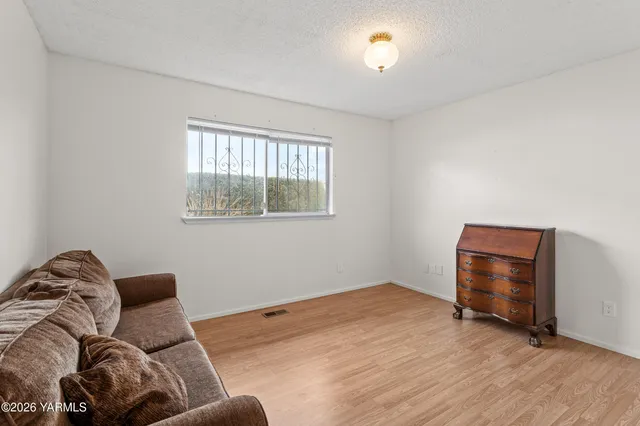 $272,500 | 100 North 60th Avenue, Unit 1, Yakima, WA 98908