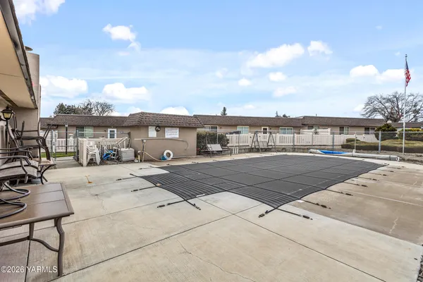 $259,900 | 100 North 60th Avenue, Unit 1, Yakima, WA 98908