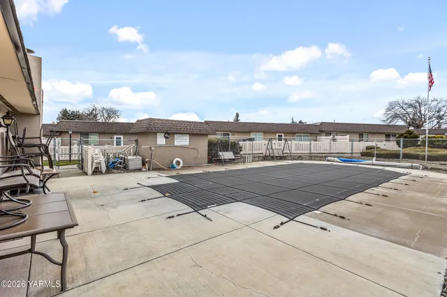 $272,500 | 100 North 60th Avenue, Unit 1, Yakima, WA 98908
