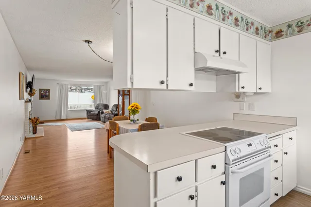 $272,500 | 100 North 60th Avenue, Unit 1, Yakima, WA 98908