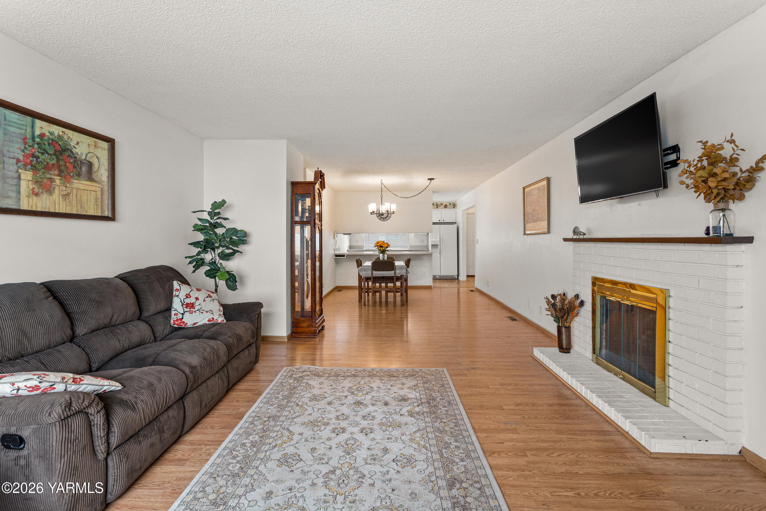 100 North 60th Avenue, Unit 1 Yakima, WA 98908 - Photo 10 of 29 100N60th#1_06