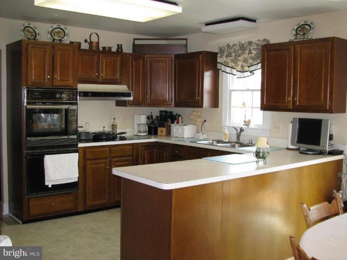 13478 Molly Berry Road Brandywine, MD 20613 - Photo 8 of 26 Kitchen
