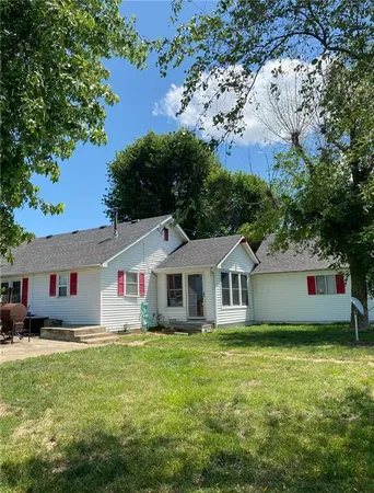 $265,000 | 1240 Northwest Nw Highway, Lowry City, MO 64763