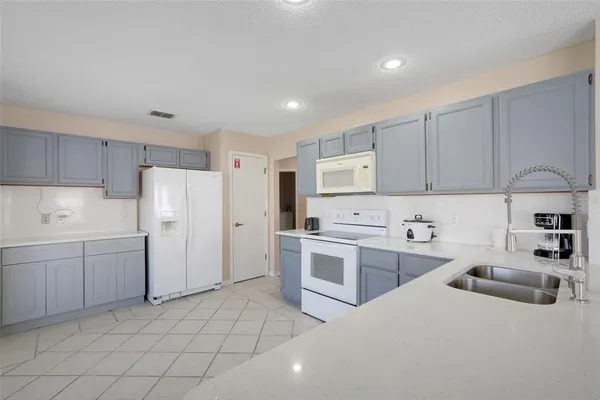 $3,000 | 8607 Knottingham Drive, Kissimmee, FL 34747