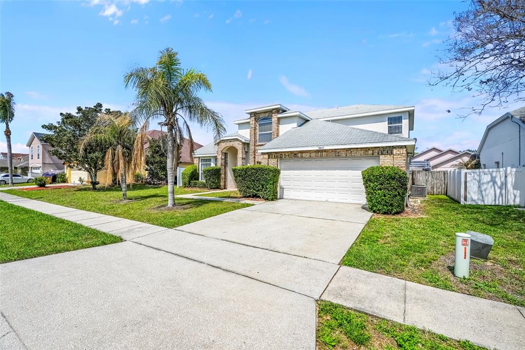 8607 Knottingham Drive Kissimmee, FL 34747 - Photo 2 of 40