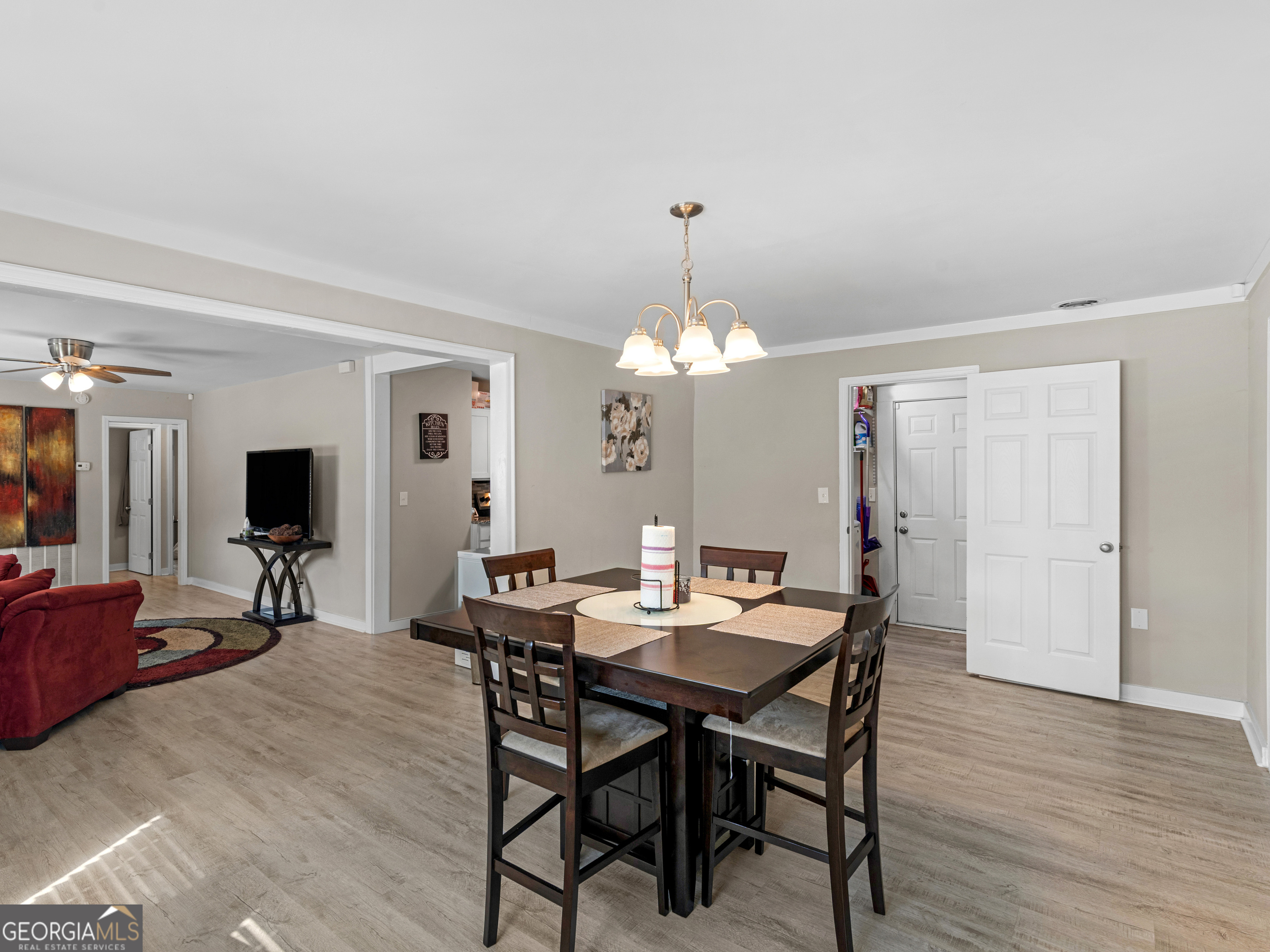3445 Travis Boulevard Macon, GA 31206 - Photo 8 of 20 a view of a dining room with furniture and wooden floor