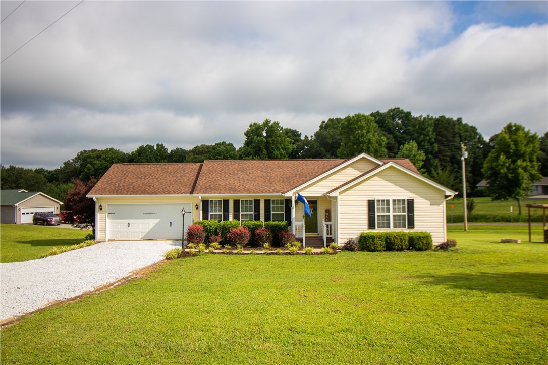 899 West Pine Grove Road Seneca, SC 29678 - Photo 1 of 42 Gallery Image 1