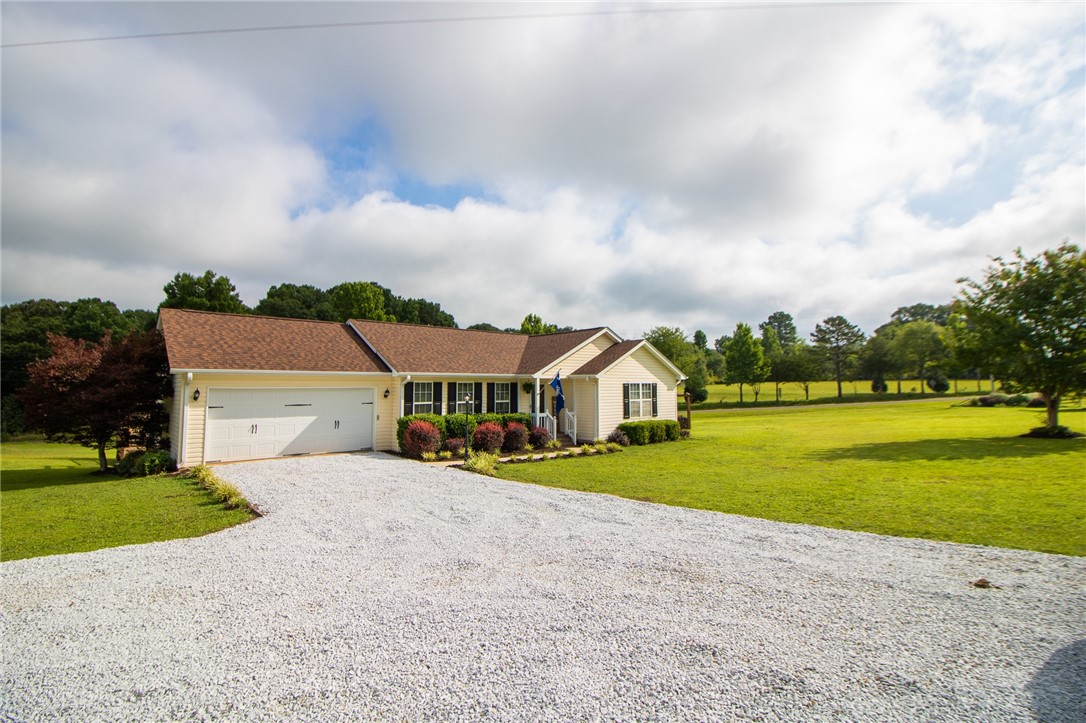 899 West Pine Grove Road Seneca, SC 29678 - Photo 2 of 42 Gallery Image 2