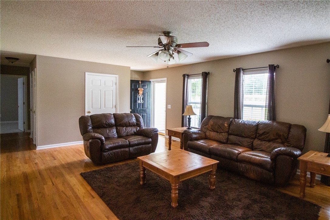 899 West Pine Grove Road Seneca, SC 29678 - Photo 9 of 42 Gallery Image 9
