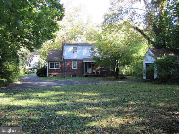 5931 Chesterbrook Road McLean, VA 22101 - Photo 12 of 15 Exterior (Rear)