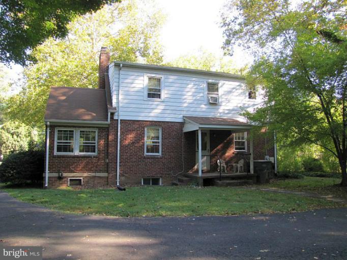 5931 Chesterbrook Road McLean, VA 22101 - Photo 4 of 15 Exterior (Rear)