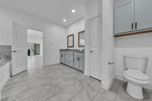 $900,000 | 9268 Norrell Road, Venus, TX 76084