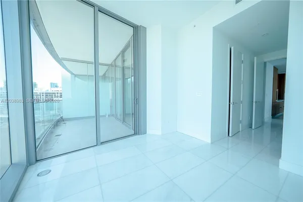 $4,400,000 | 175 Southeast 25th Road, Unit 2703, Miami, FL 33129