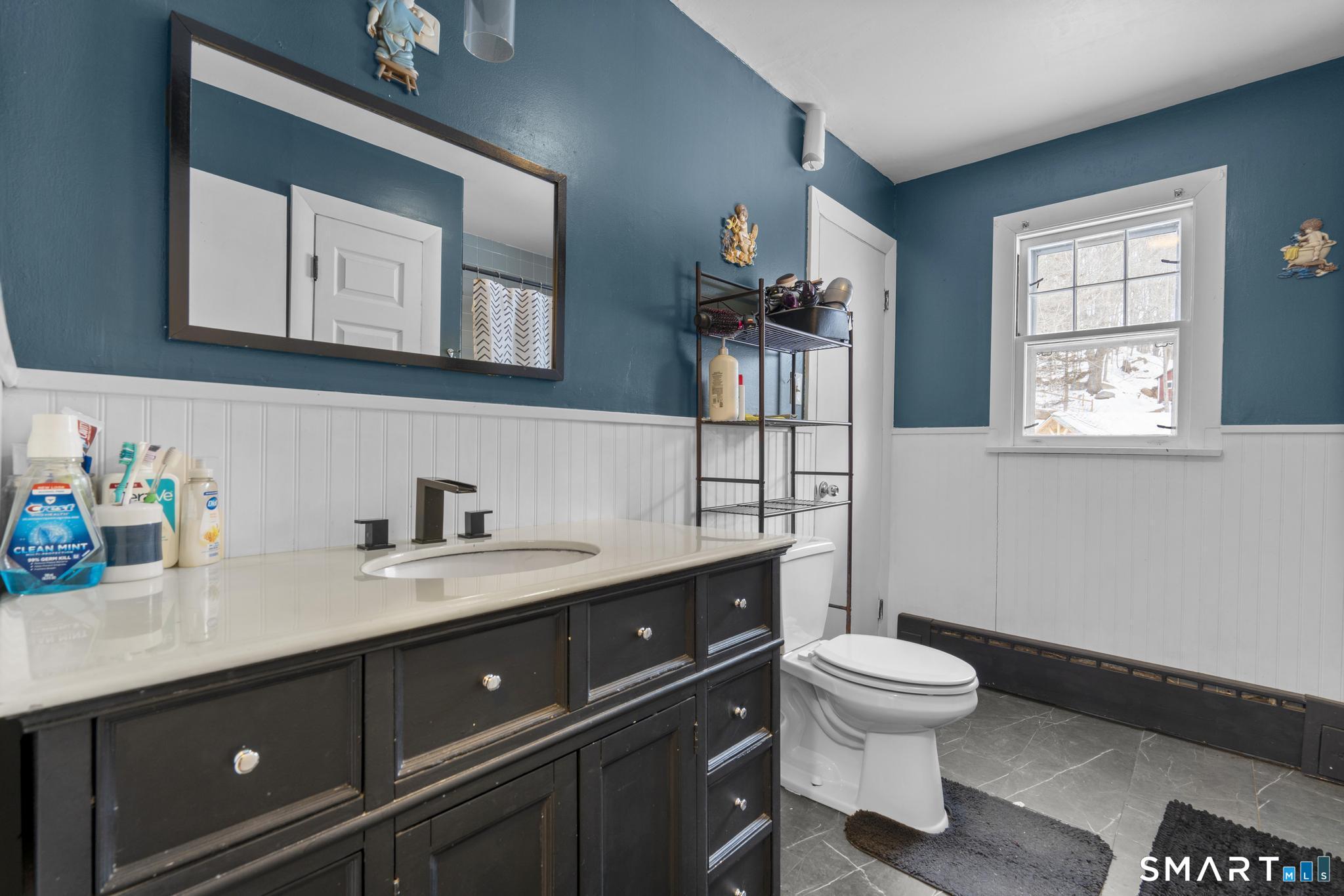 334 Oxford Road Oxford, CT 06478 - Photo 20 of 32