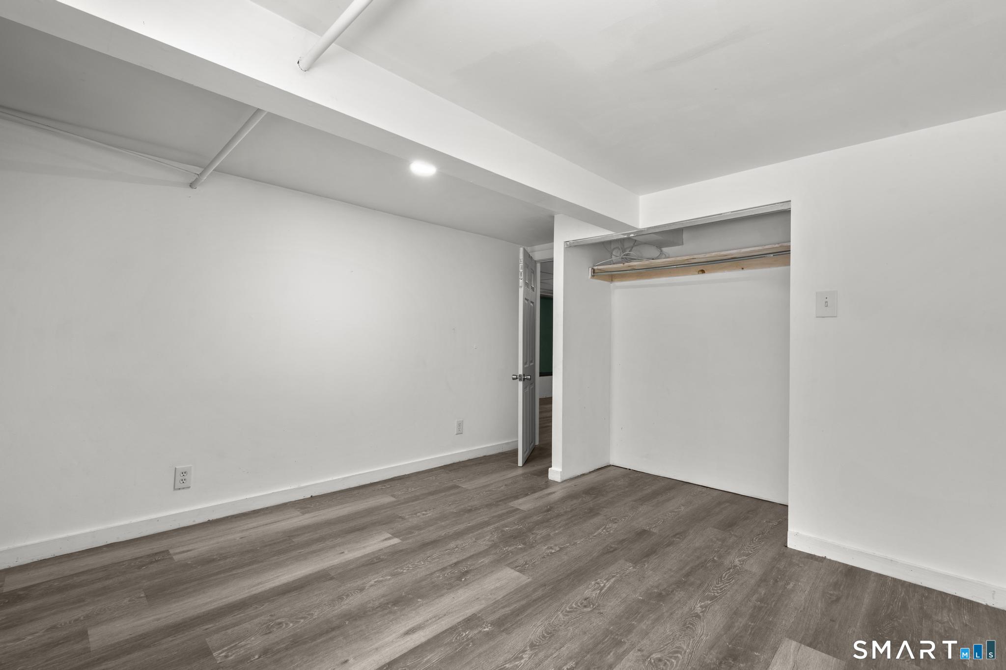 334 Oxford Road Oxford, CT 06478 - Photo 23 of 32