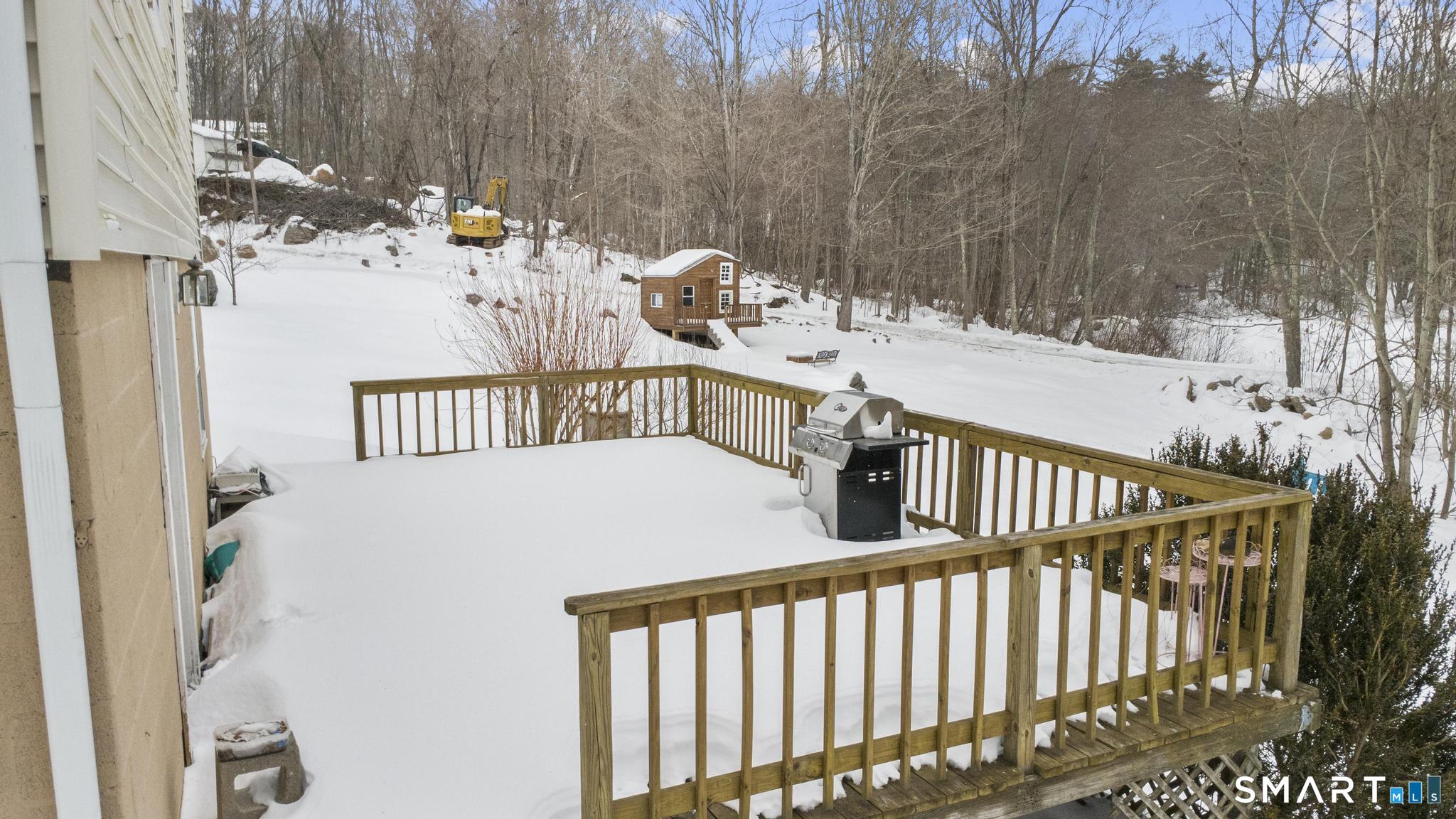 334 Oxford Road Oxford, CT 06478 - Photo 4 of 32