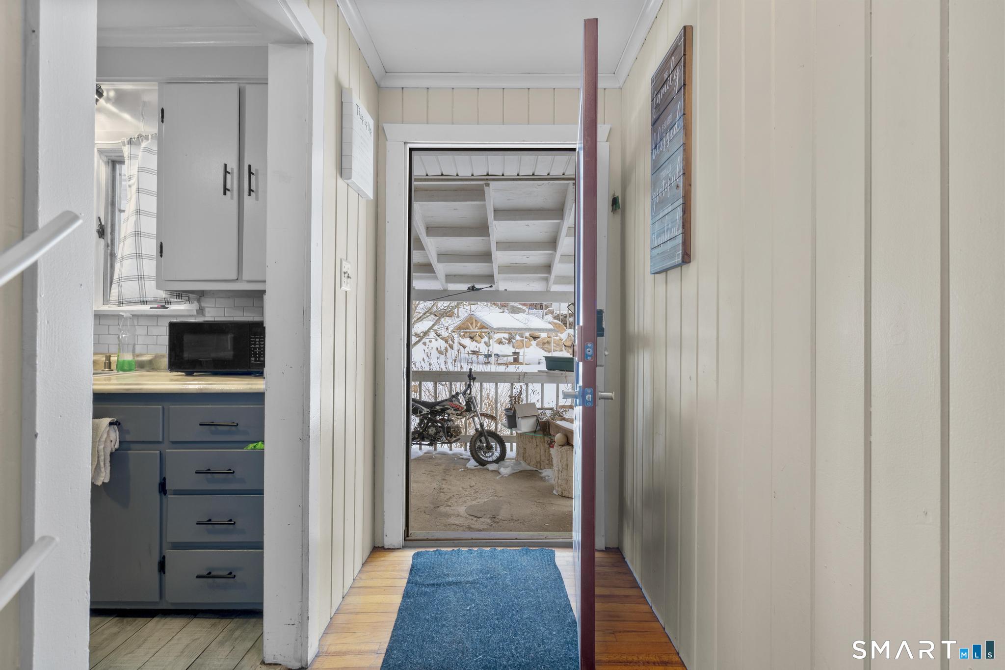 334 Oxford Road Oxford, CT 06478 - Photo 7 of 32