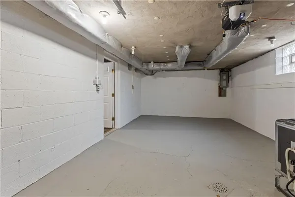 a view of a garage