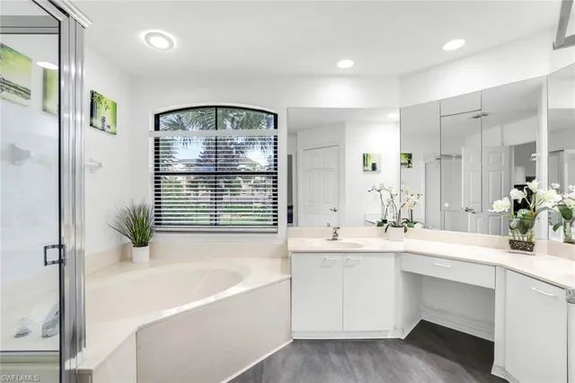 $439,000 | 178 Vintage Circle, Unit M202, Naples, FL 34119