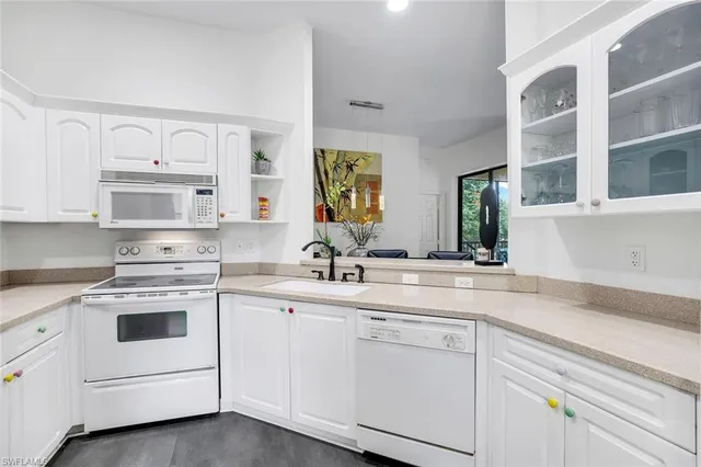 $439,000 | 178 Vintage Circle, Unit M202, Naples, FL 34119