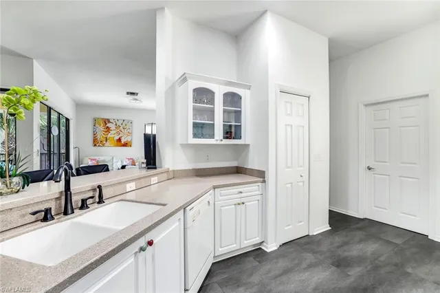 $439,000 | 178 Vintage Circle, Unit M202, Naples, FL 34119