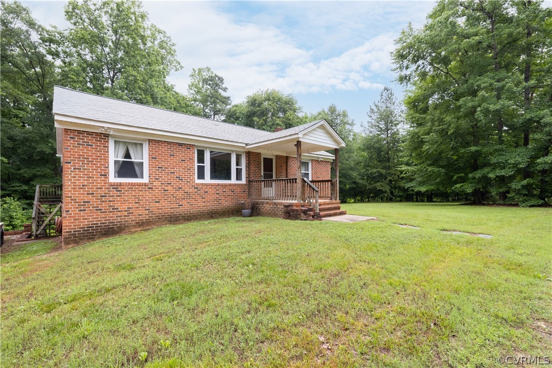 1335 Stavemill Road Powhatan, VA 23139 - Photo 5 of 32 Gallery Image 5