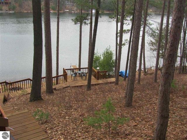 3756 Harolds Road Traverse City, MI 49696 - Photo 23 of 25 1793270-23.JPG