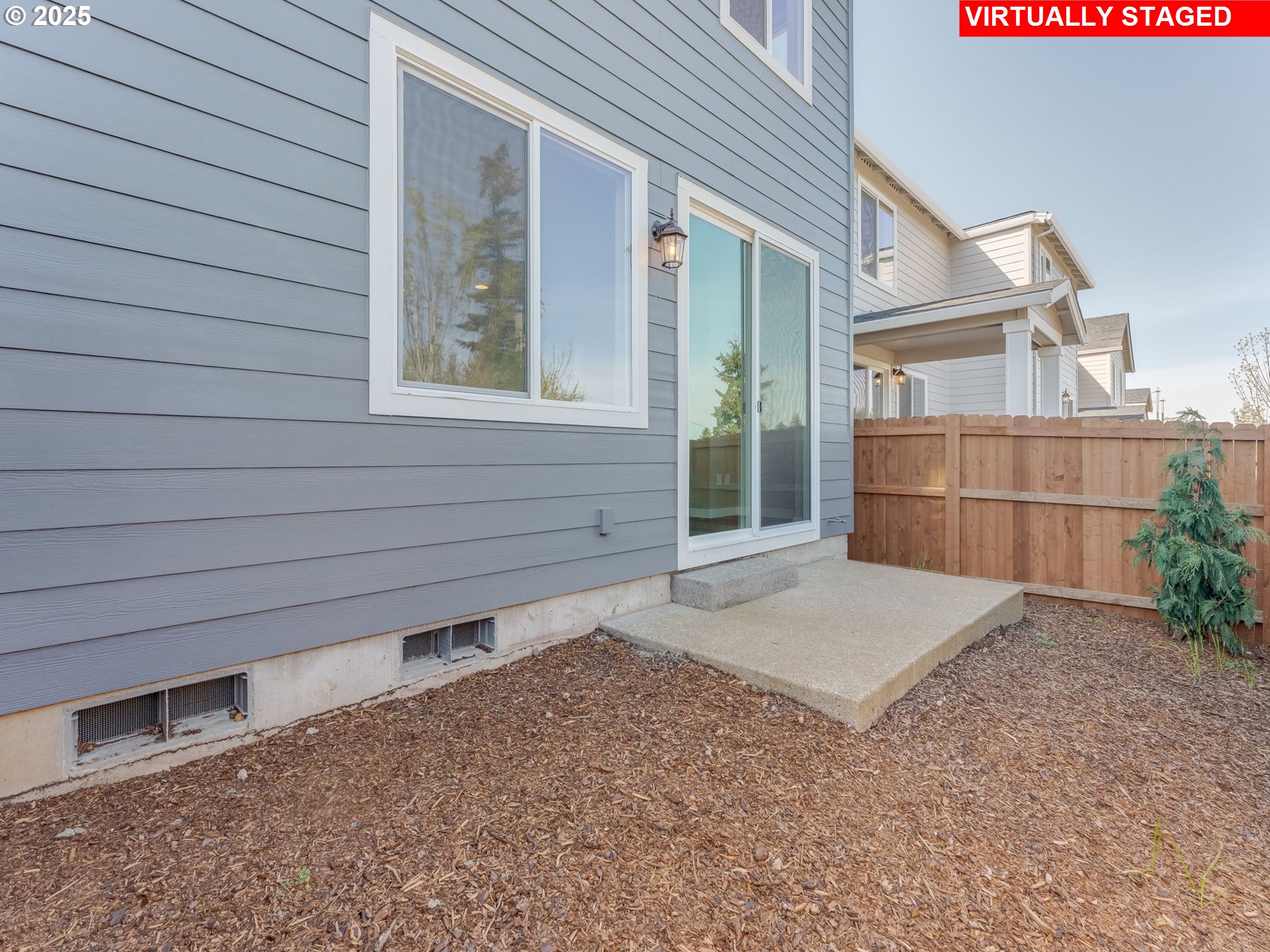 842 Northwest 178th Street Ridgefield, WA 98642 - Photo 43 of 46 a backyard of a house