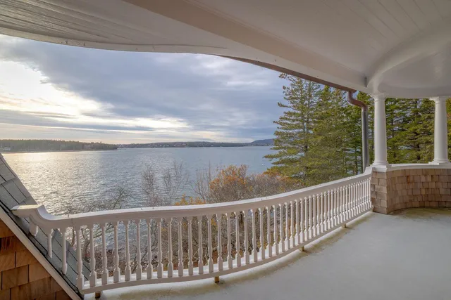 $8,000,000 | 13 Smallidge Point Road, Mount Desert, ME 04662