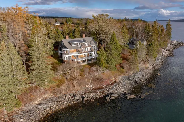 $8,000,000 | 13 Smallidge Point Road, Mount Desert, ME 04662