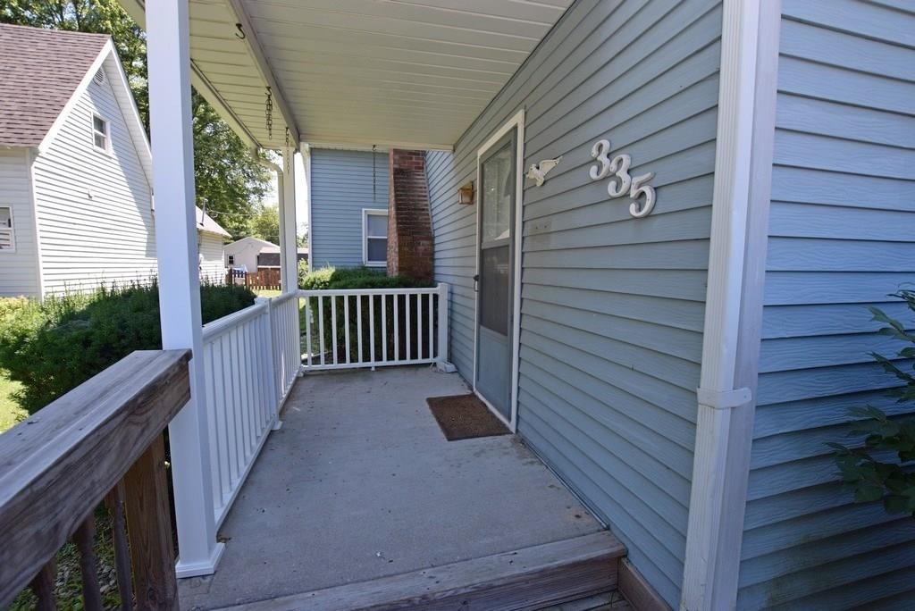 335 South Pendleton Avenue Pendleton, IN 46064 - Photo 2 of 26