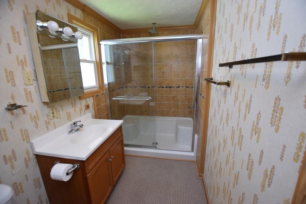 335 South Pendleton Avenue Pendleton, IN 46064 - Photo 15 of 26