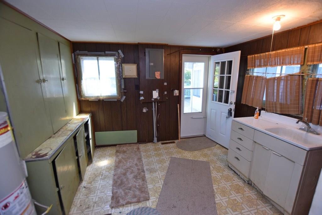 335 South Pendleton Avenue Pendleton, IN 46064 - Photo 16 of 26